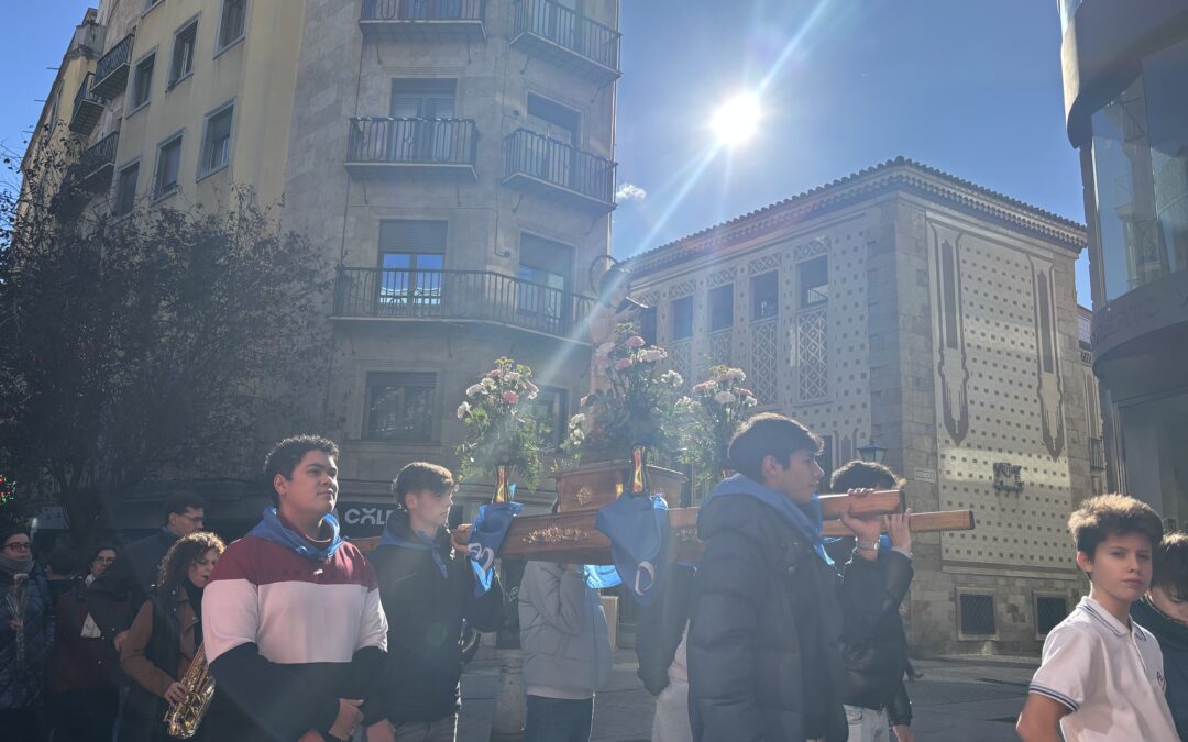 Honramos a la Niña María